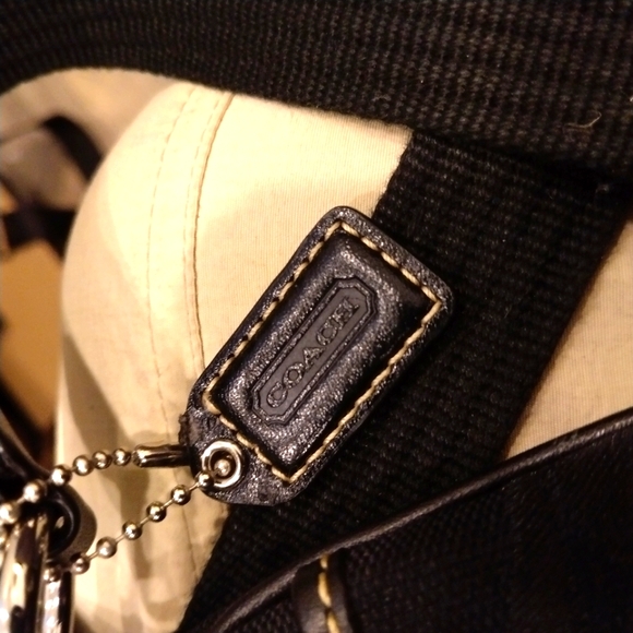 COACH 🖤Classic Signature Crossbody Bag - Picture 5 of 10